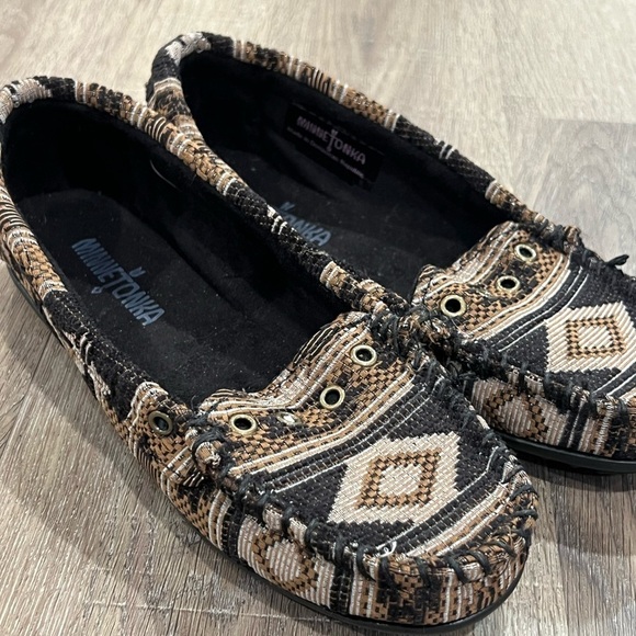 Minnetonka Size 6.5 Women’s Aztec Woven Dominican Republic Slippers Loafers - Picture 2 of 12